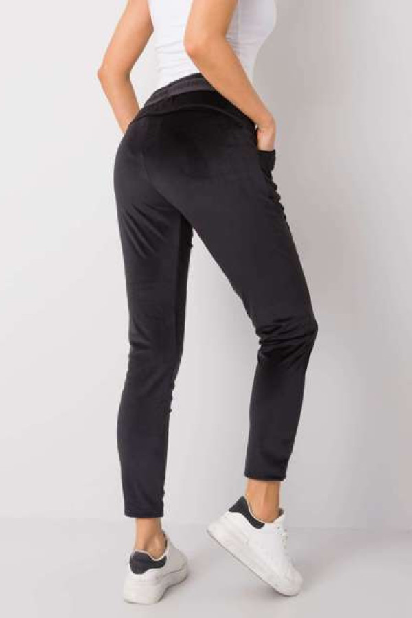 Czarne spodnie welurowe Juanita 3